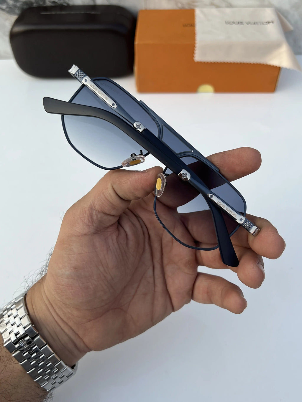 Louis_vuitton_2593_blue