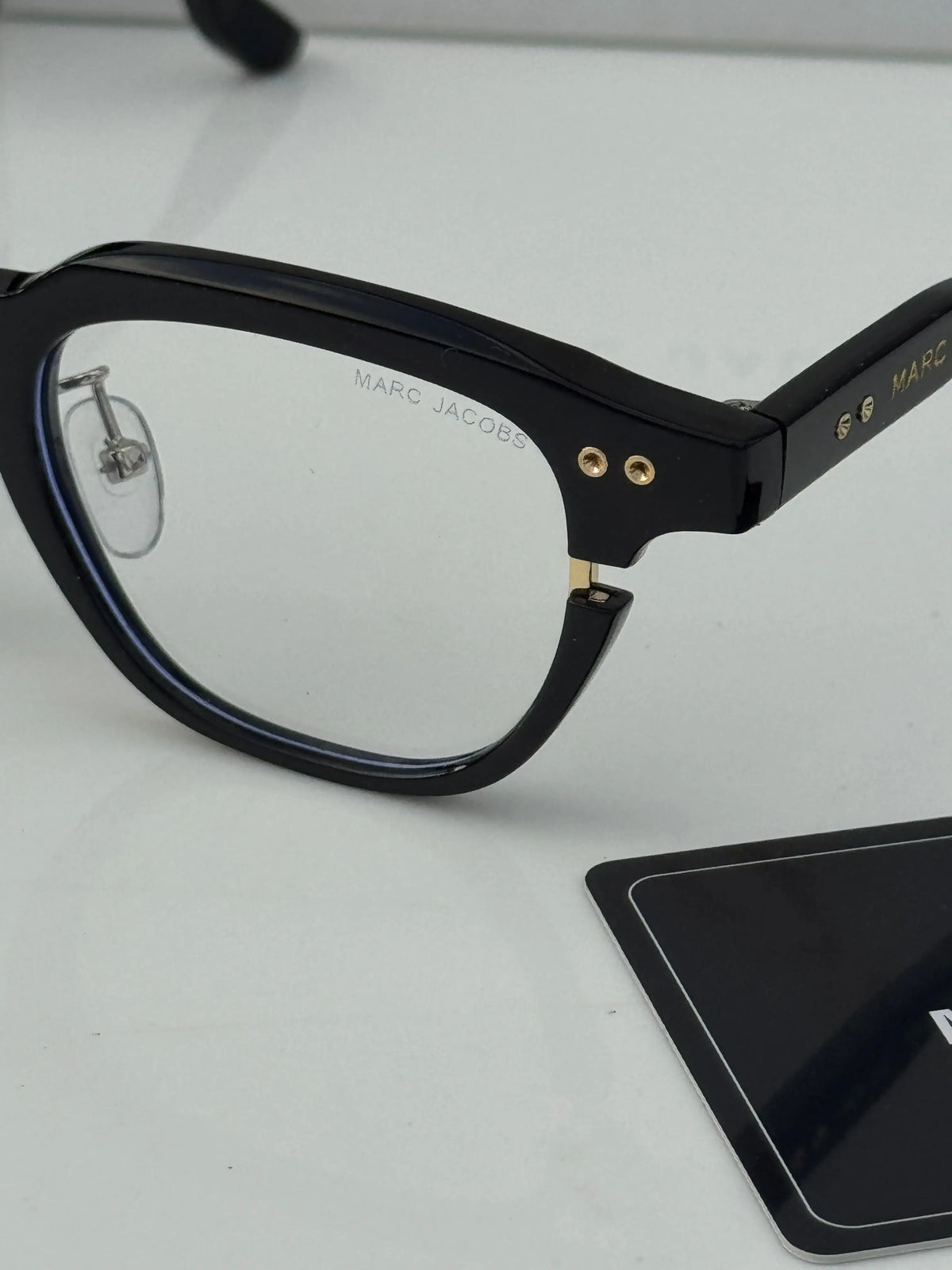 Marc_jacobs_1131_black_plano
