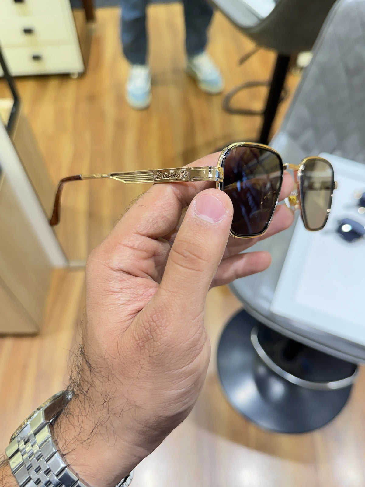 Cartier_00651_gold_brown