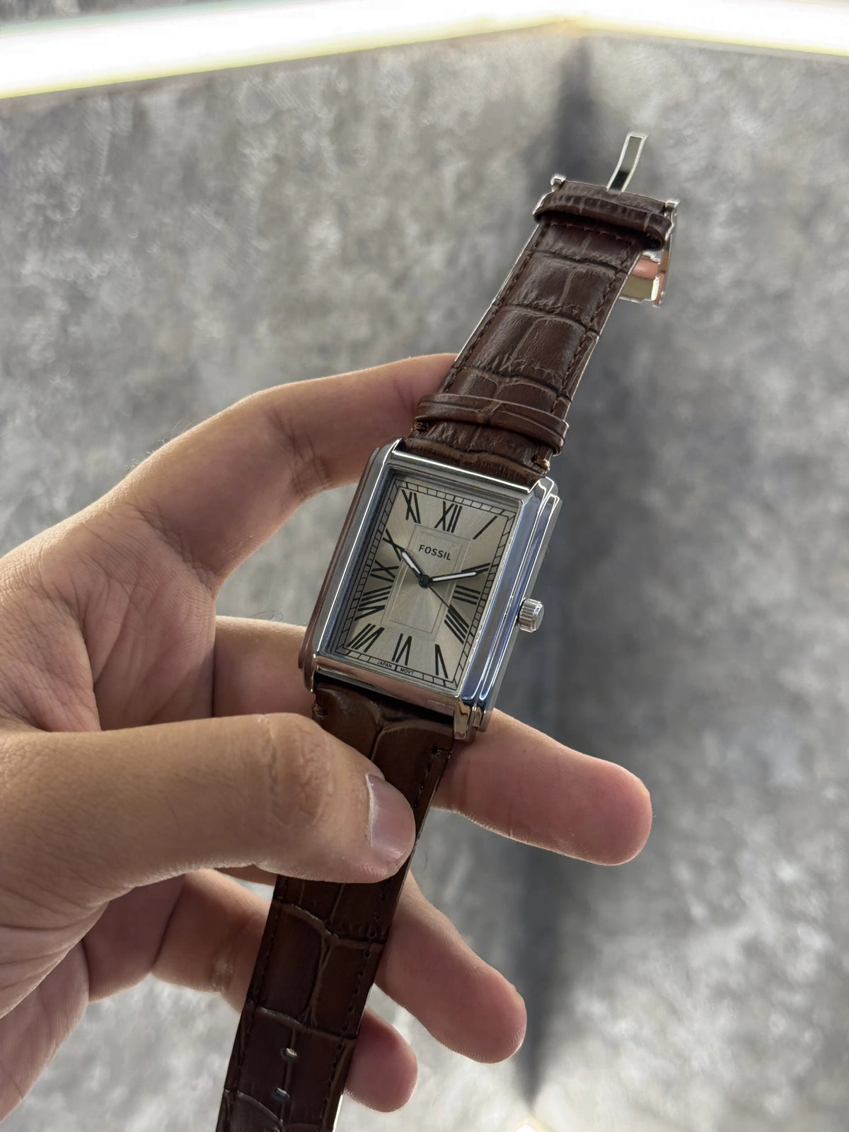 Fossil Tank Luxury Old Money Fashion