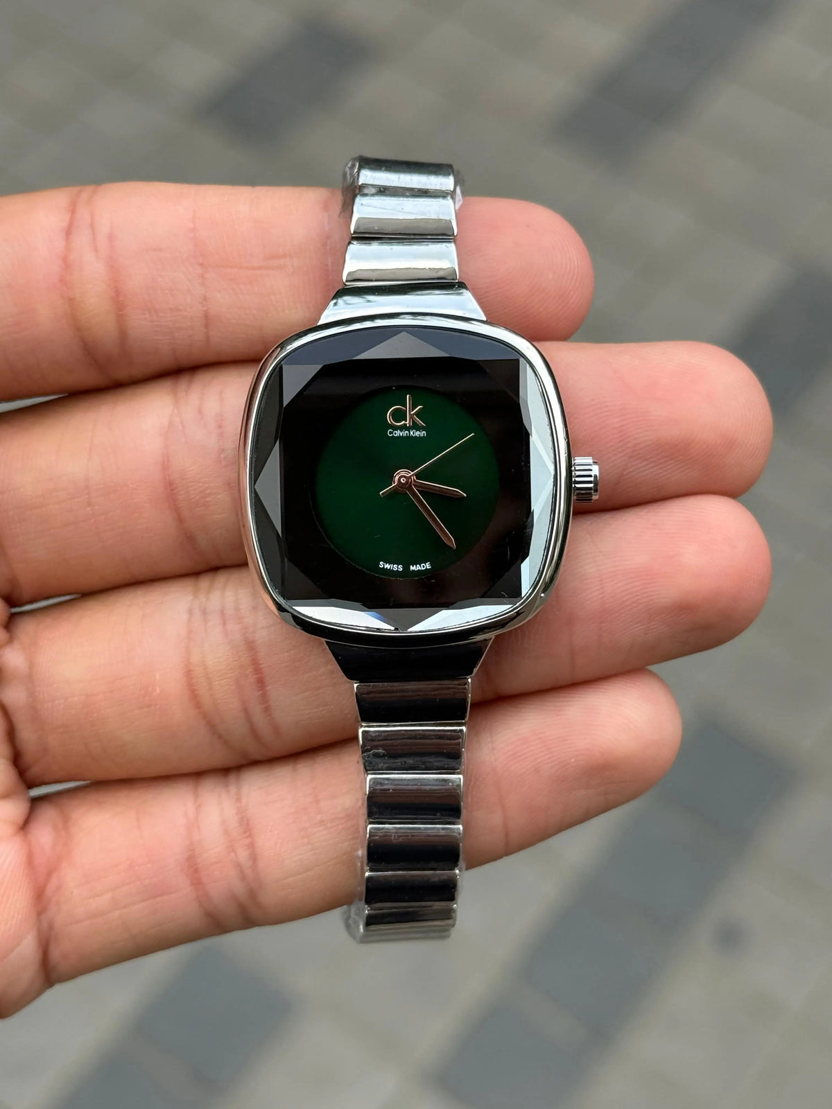 Calvin Klei n Women s Silver Green 