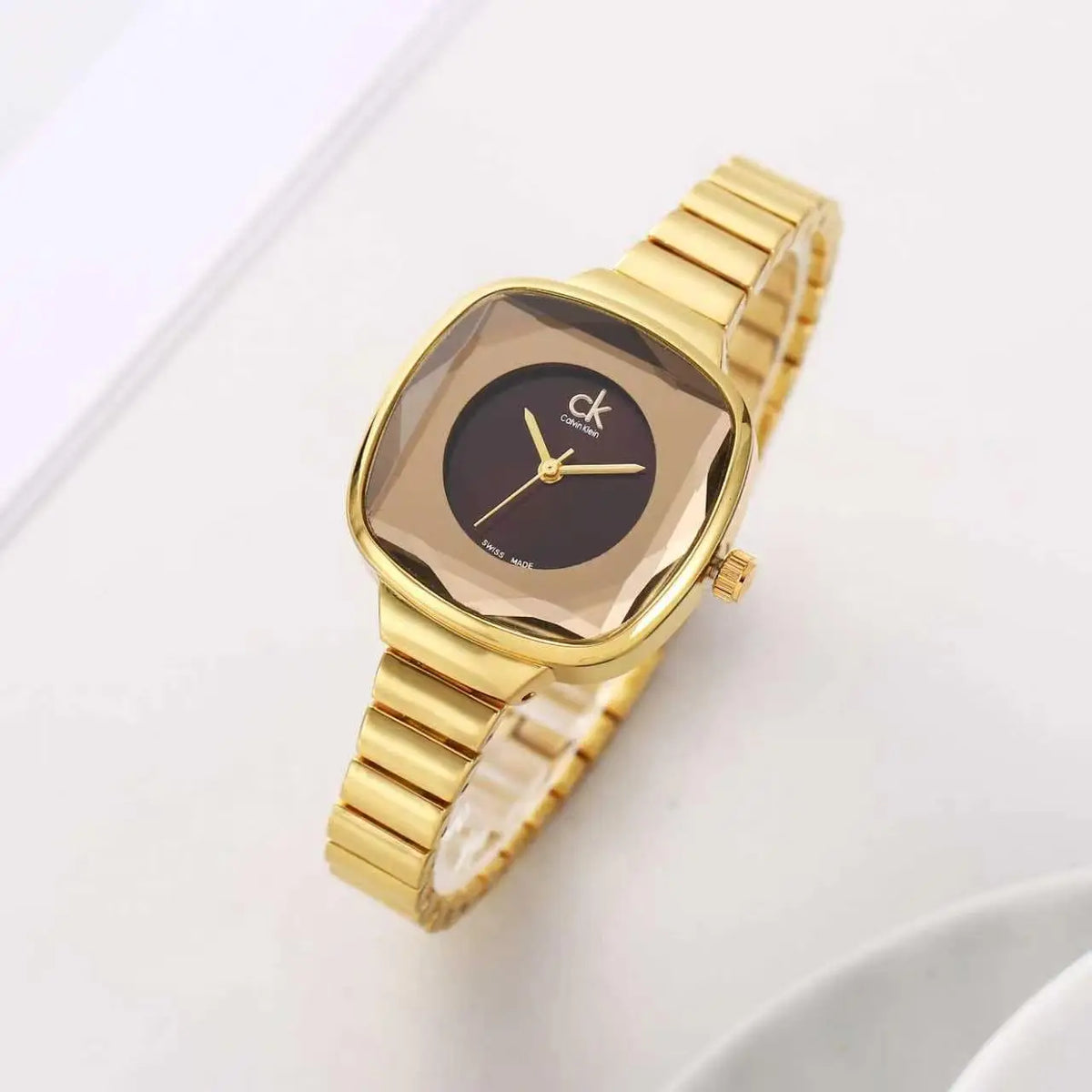 Calvin Klei n Women s Gold Brown