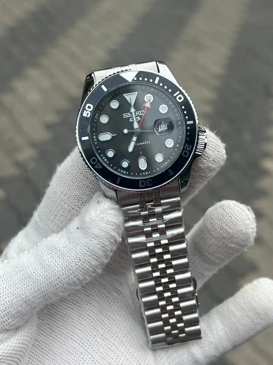 Seik_o Gmt Sports Quartz Back Open 4 Niddle Swift Movement Black