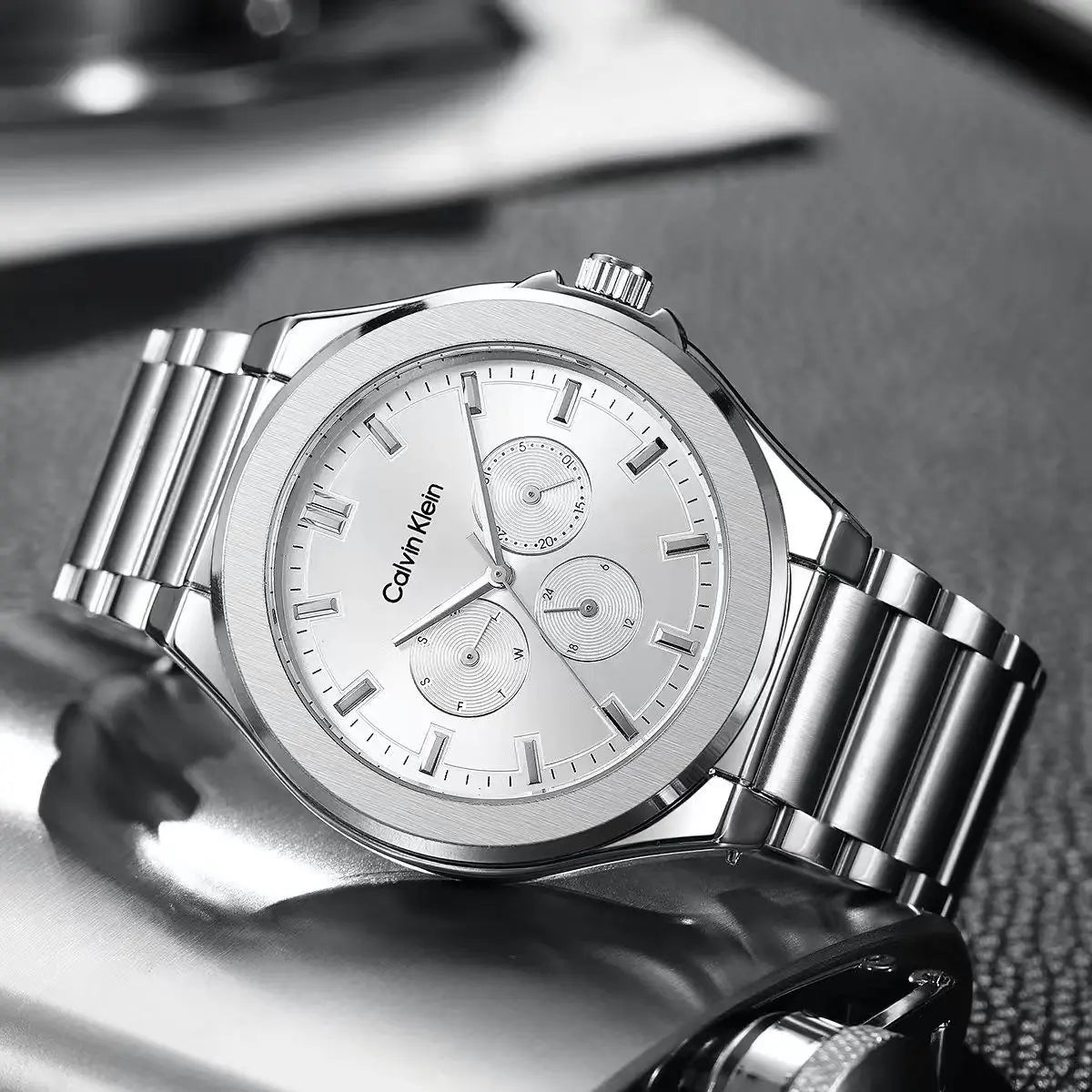 Calvi_n Klei_n Chronograph 209