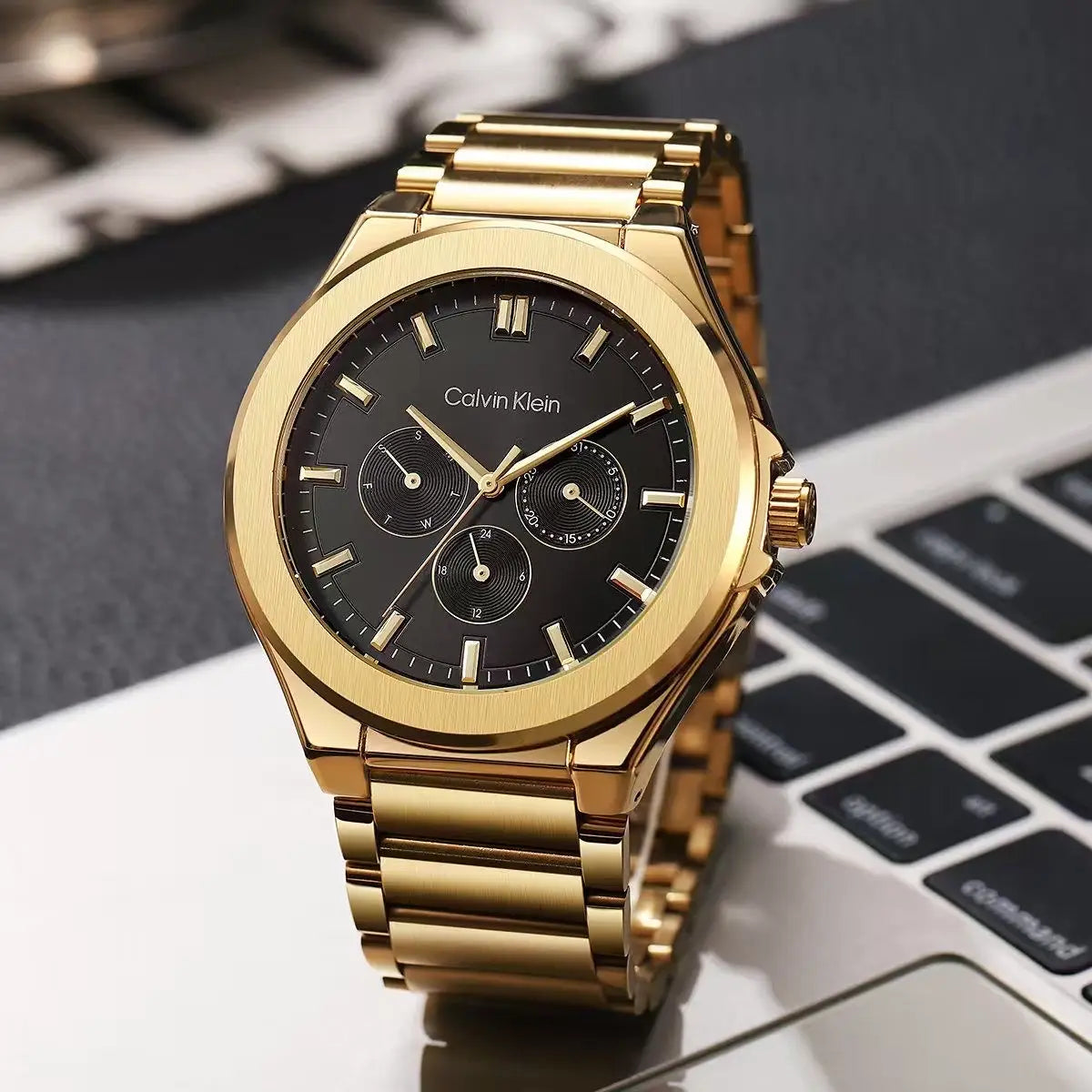 Calvi_n Klei_n Chronograph 209