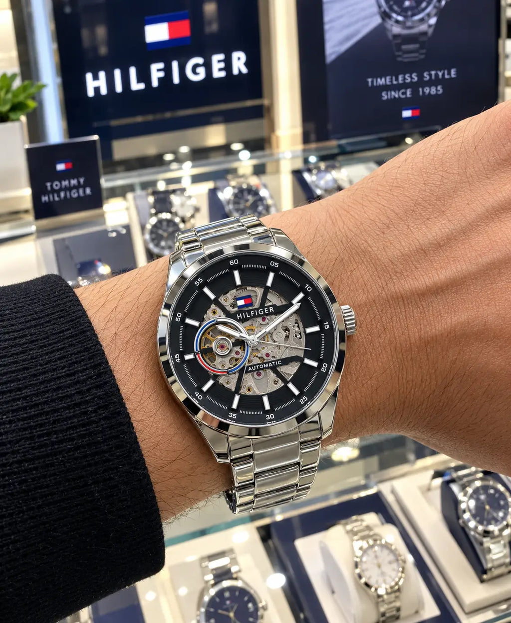 Tomm_y Hilfige_r Automatic 210
