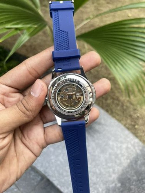 Tommy Hilfiger auto
