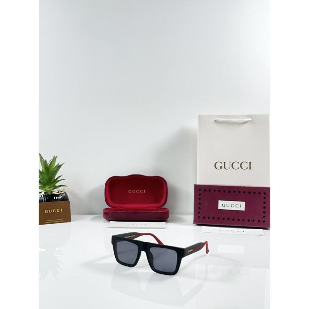 Guchi 1868 Matte Black