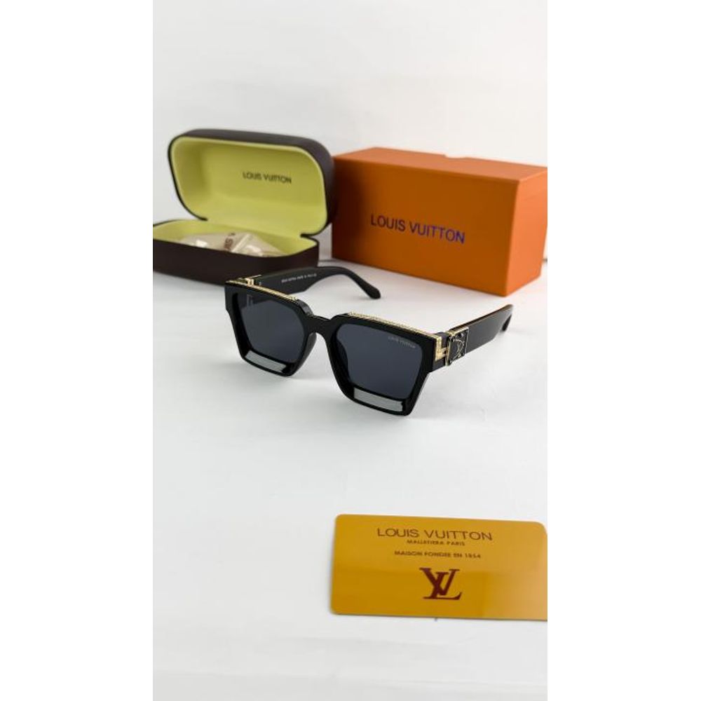 Loius vutton_gold_black_65n