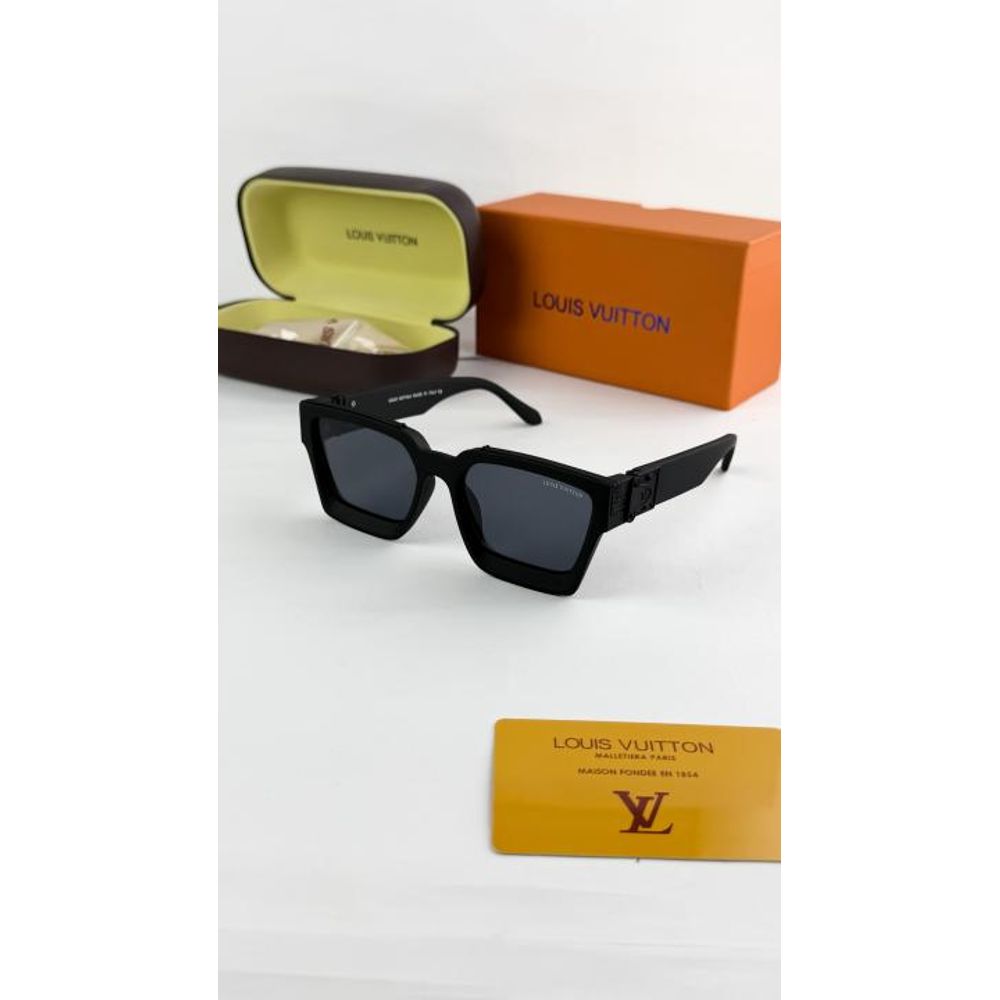 Loius vutton black 65N