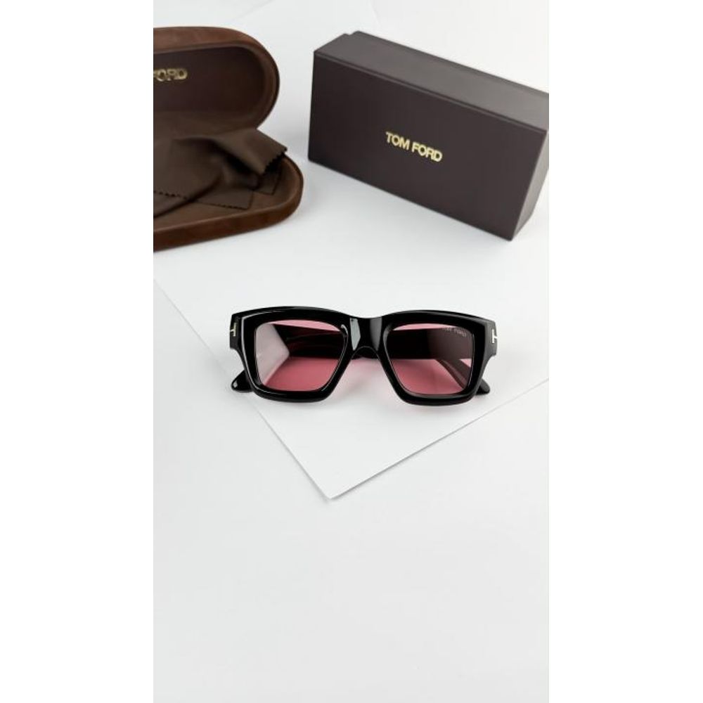 Tomfor_black_red-184-23