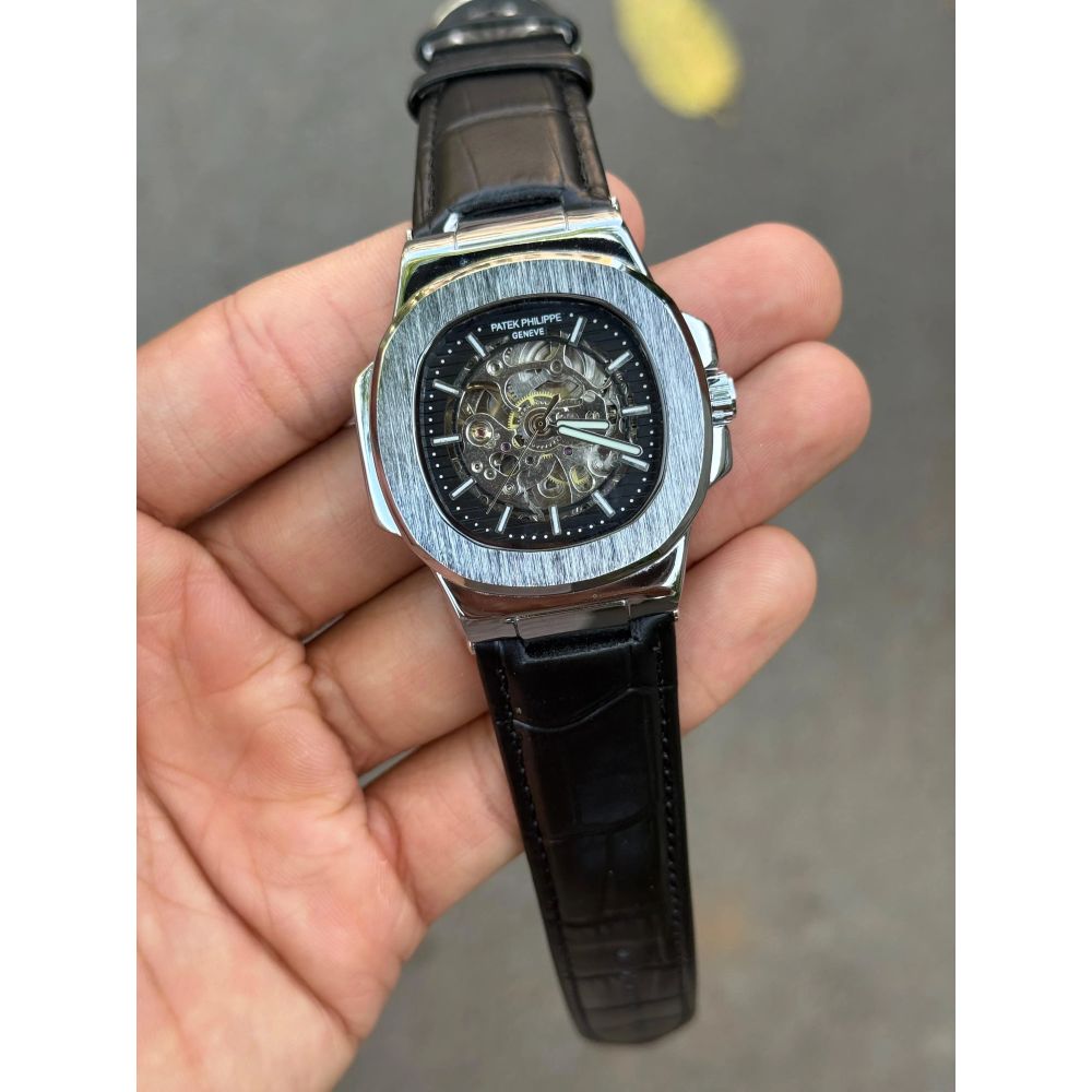 Pate k Phillipe Nautilus Leather Automatic
