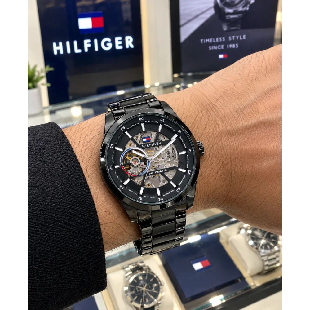 Tomm_y Hilfige_r Automatic 210