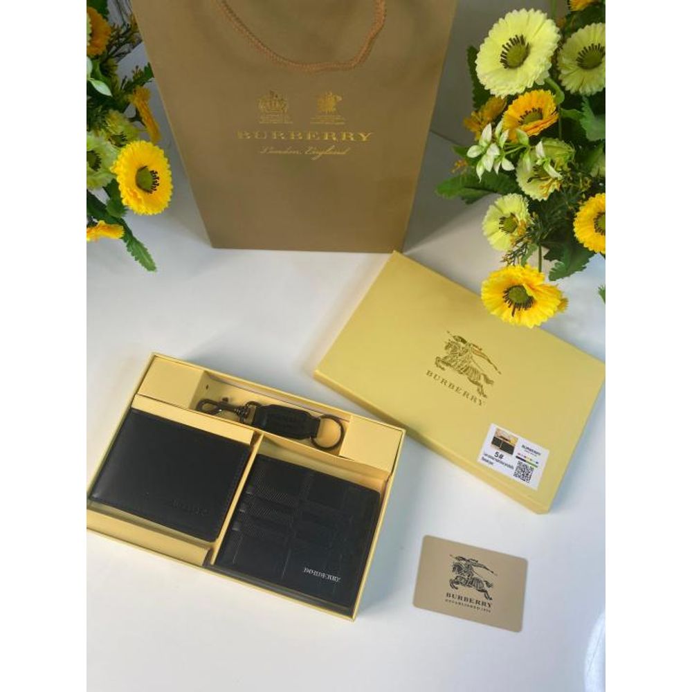Burber_y premium wallet combo wid og box & accessories
