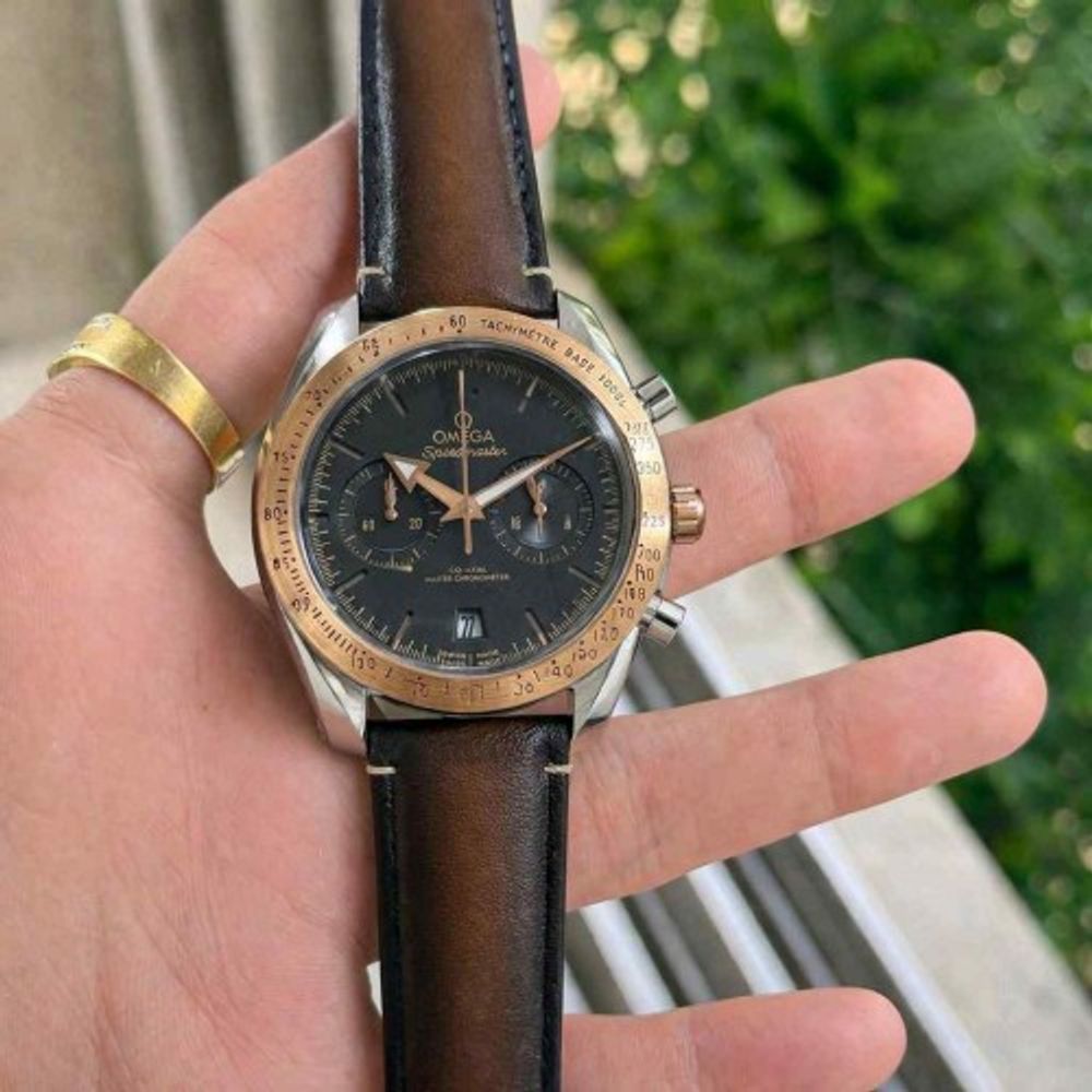 OMEGHA_ Speedmaster Brown F239