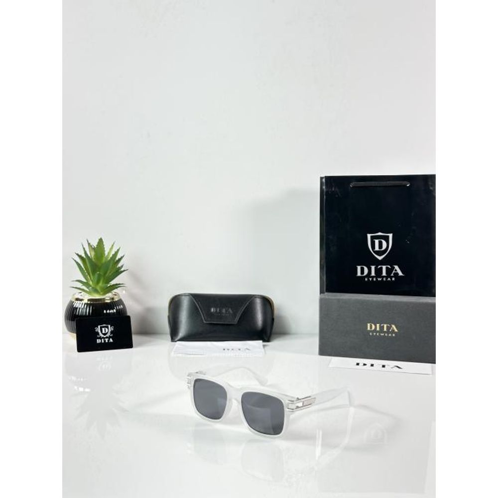 Dita 330 Ice Black