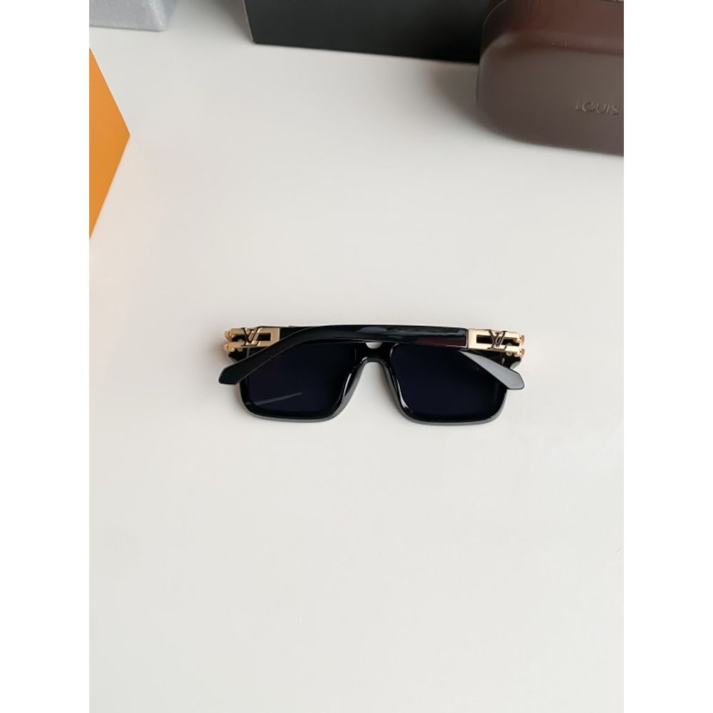 Loui_vuitton_gold_121B