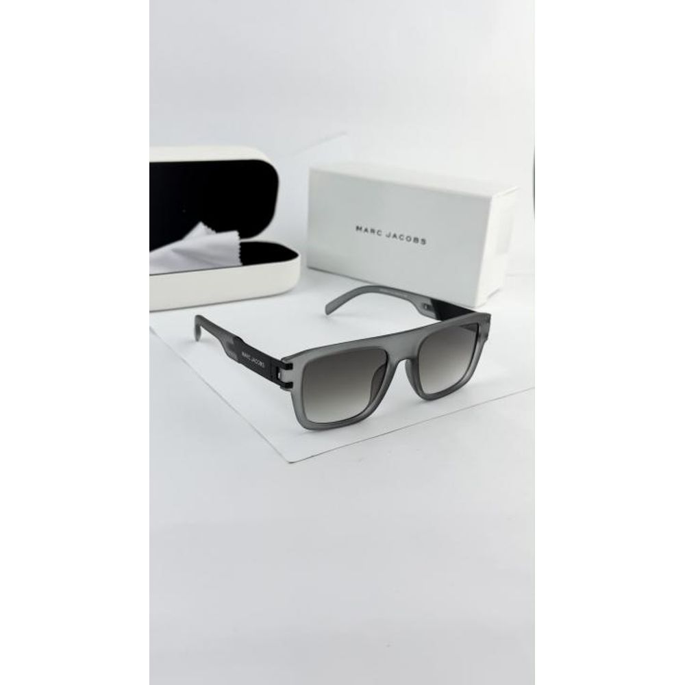 MARC JACOBS GREY BLACK 1004