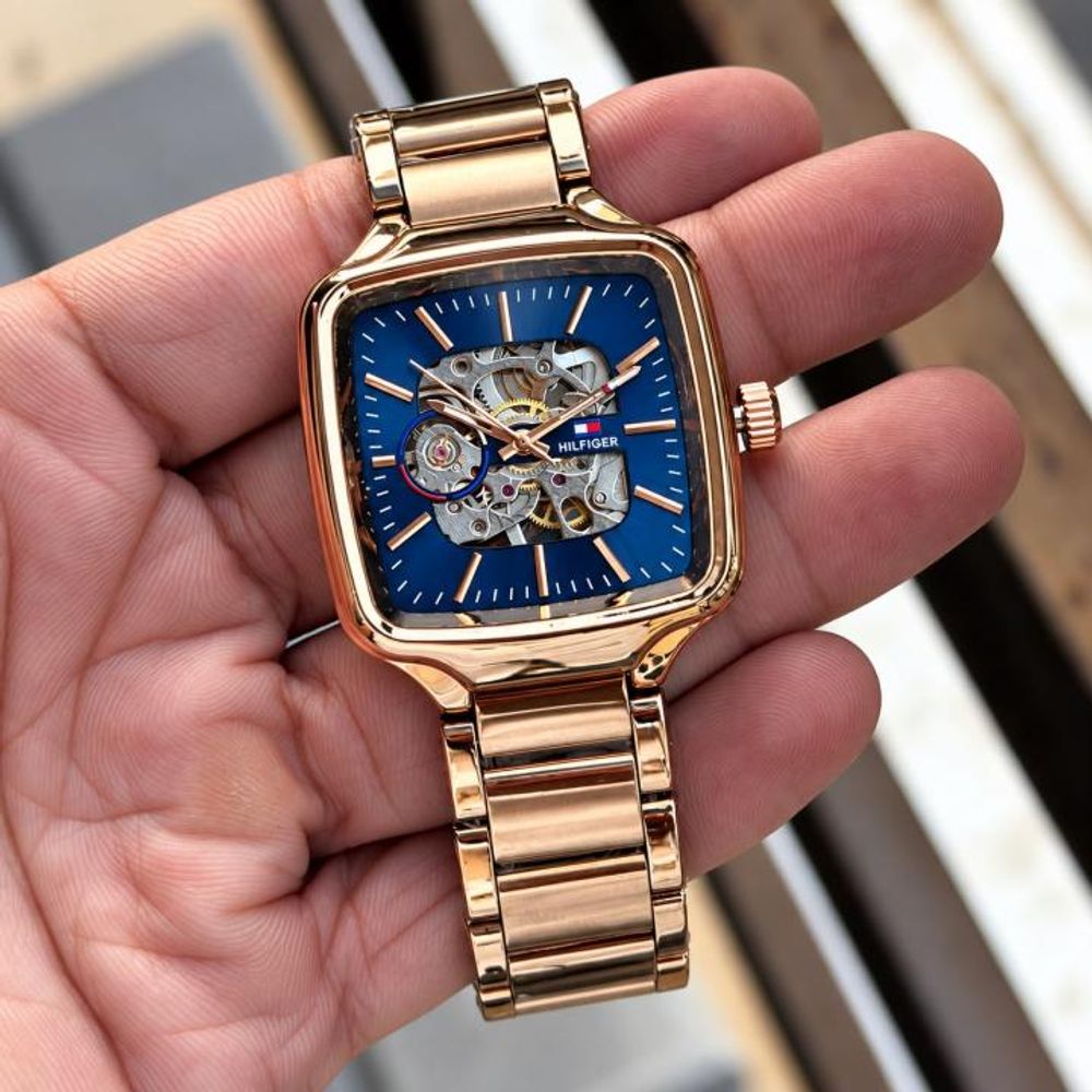 TOMMY HILFIGAR AUTOMATIC WATCH