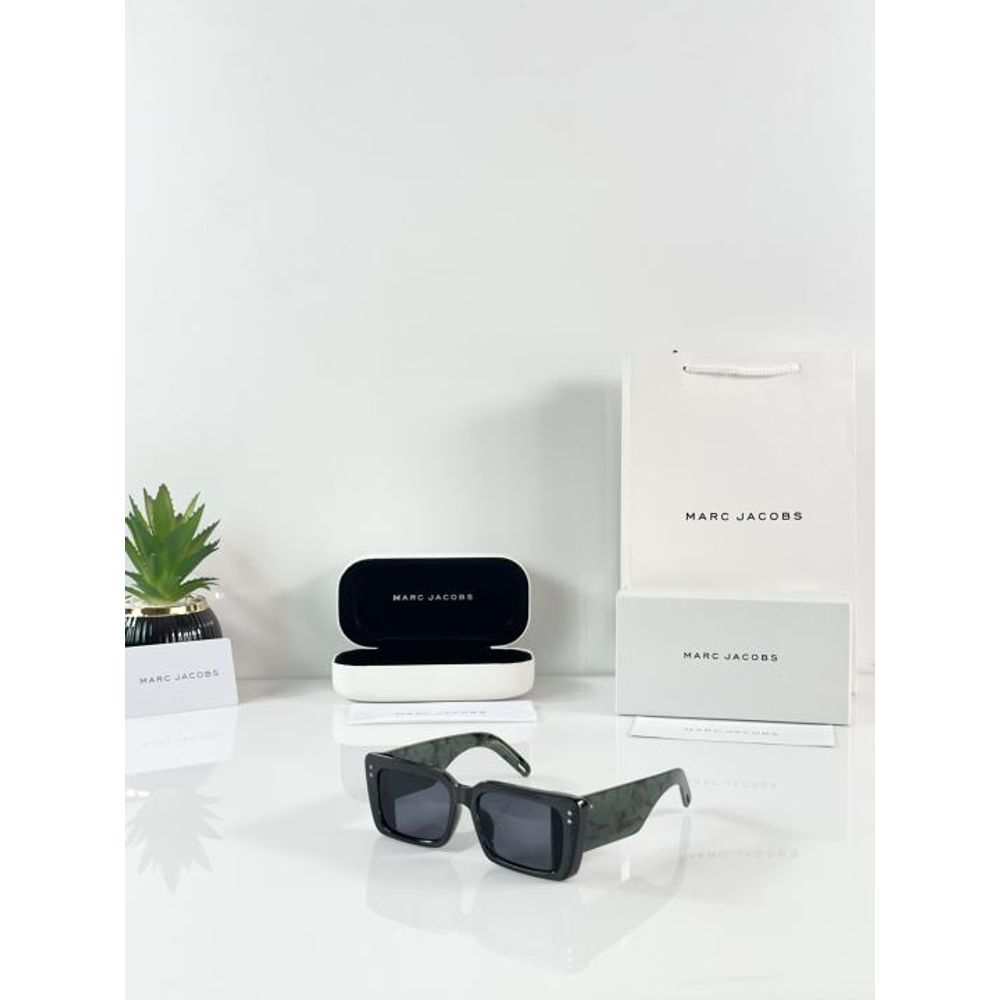 Marc Jacobs 1670 Black Green