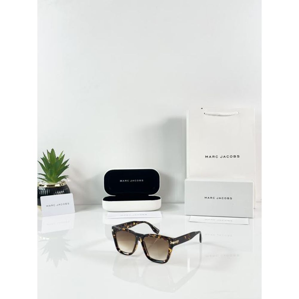 Marc Jacobs 2853 Tiger Brown