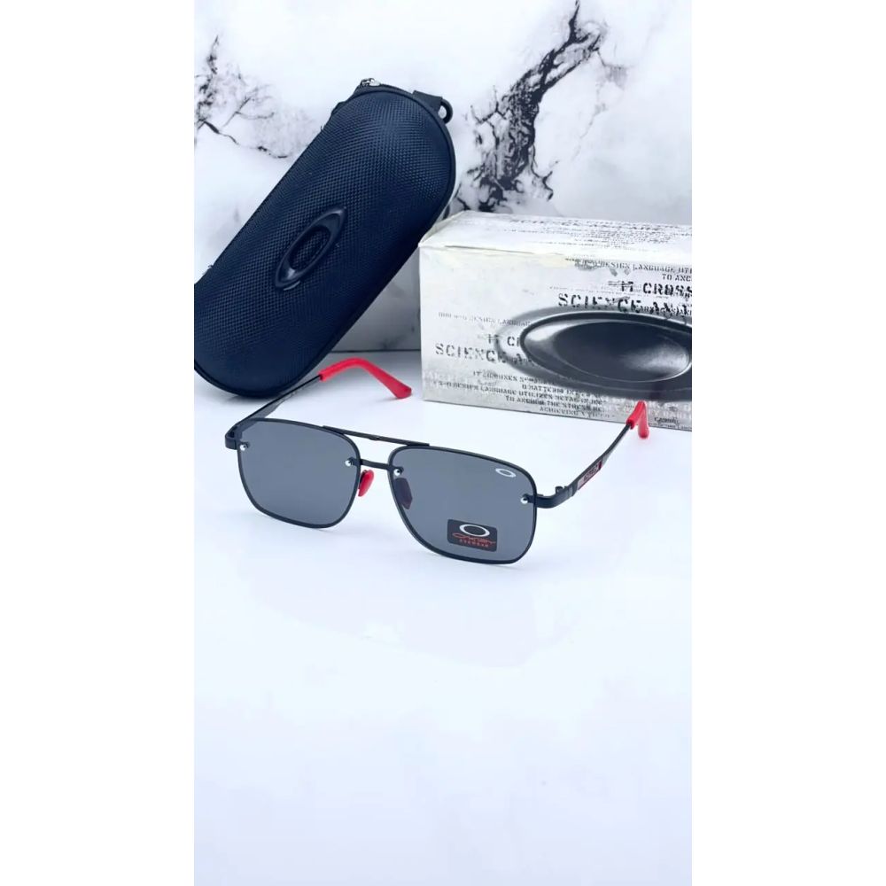 Oakley 8919 black red