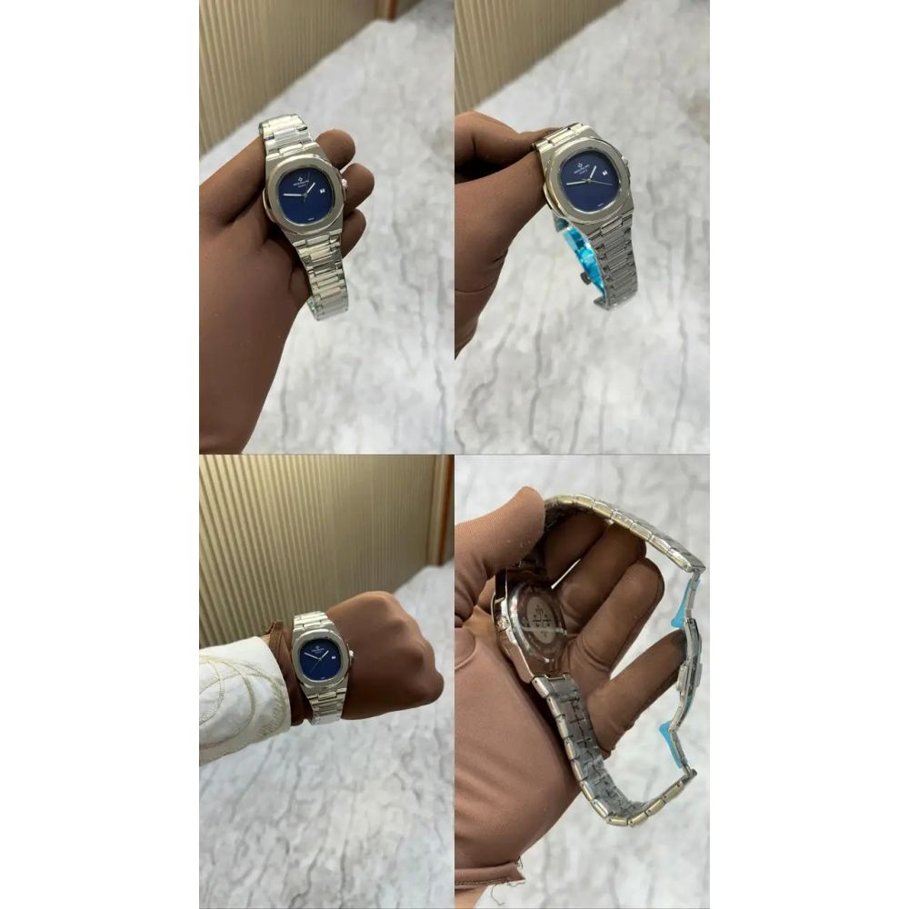PATEK PHILIPPE  Nautilus