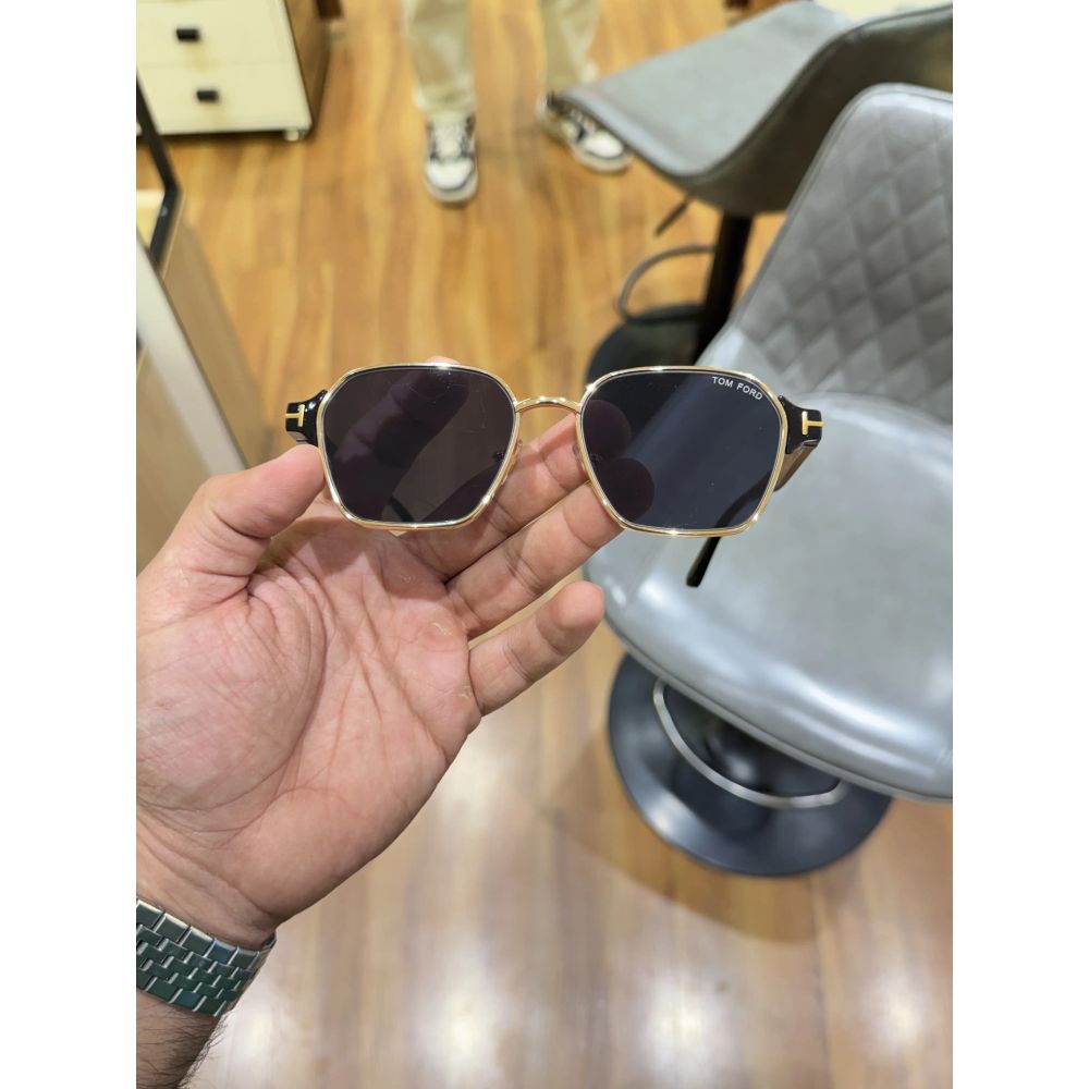 Tomford_9813_gold_black