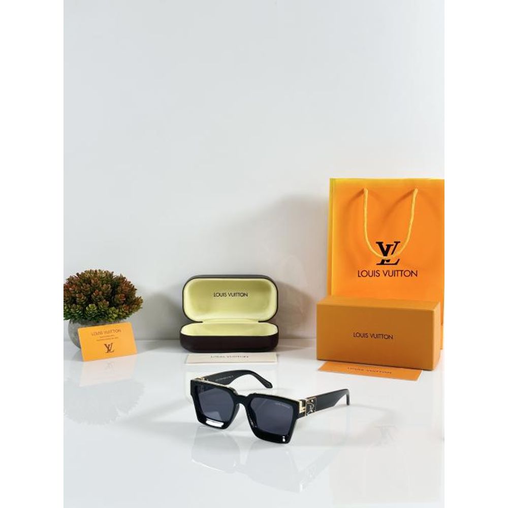 Loui Vuitton 96006 Gold Black