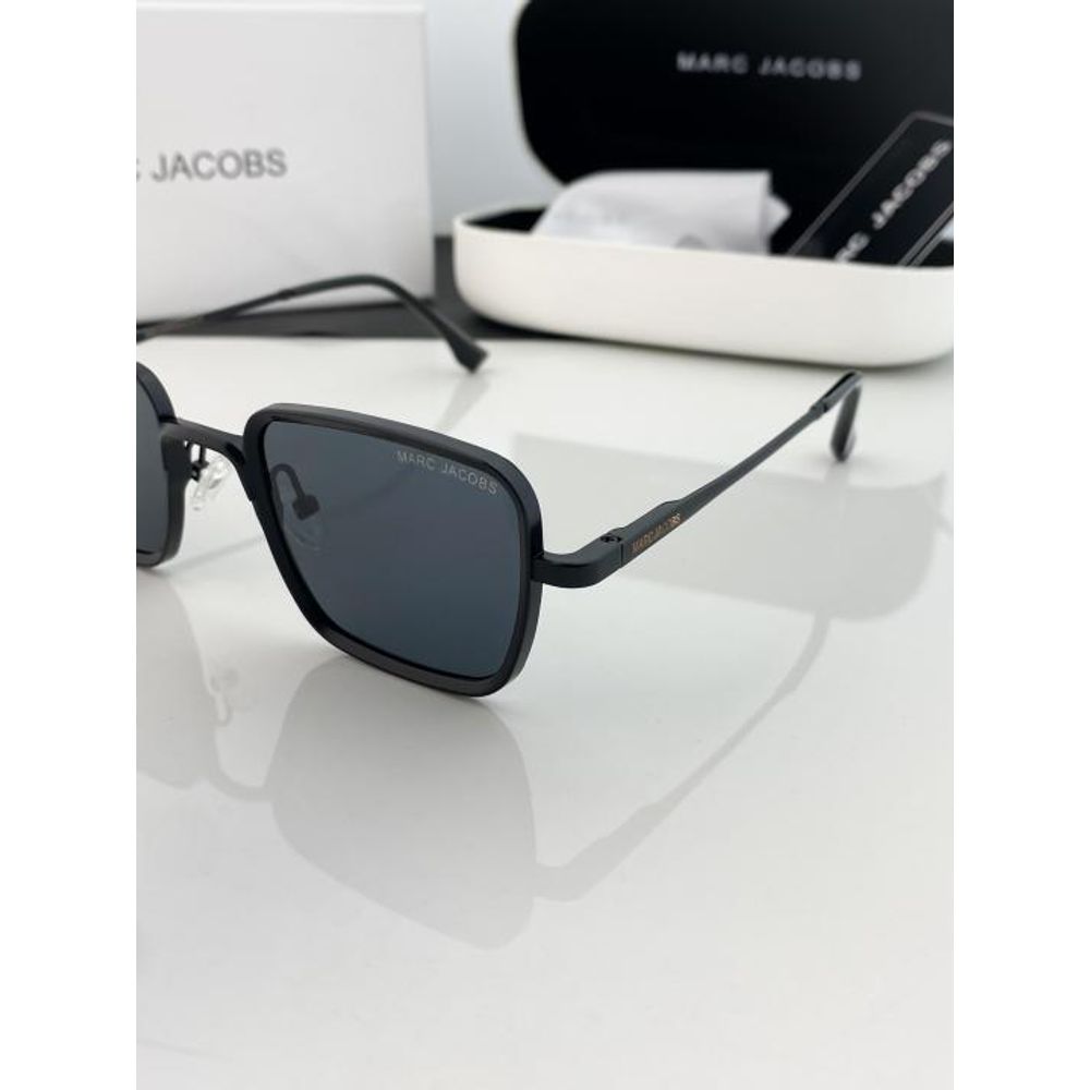 MARC JACOBS BLACK 60