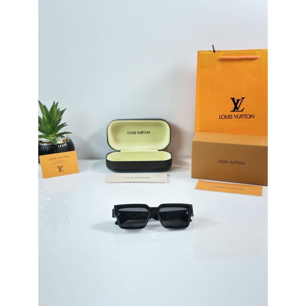 Loius Vutton 0325 Matte Black