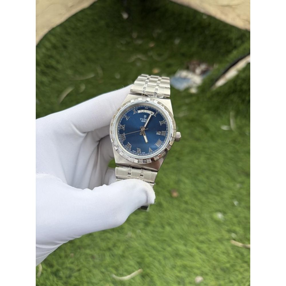 TUDOR ROYAL AUTOMATIC SILVER BLUE ROMAN 945