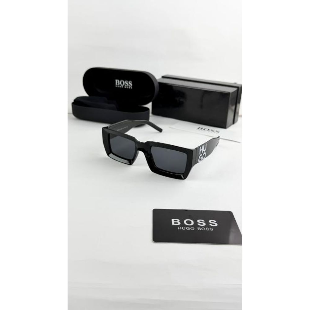 Boss black saying Balck 1310