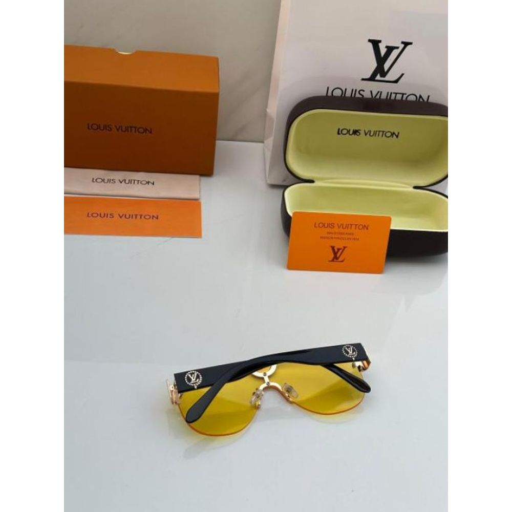 LOIUS VUTTON SUNGLASS D-32