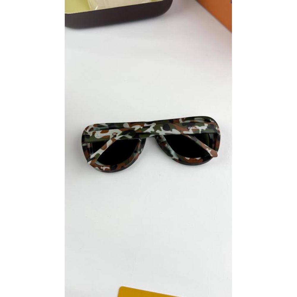 Loui_vuitton_ARMY_GREEN_7781