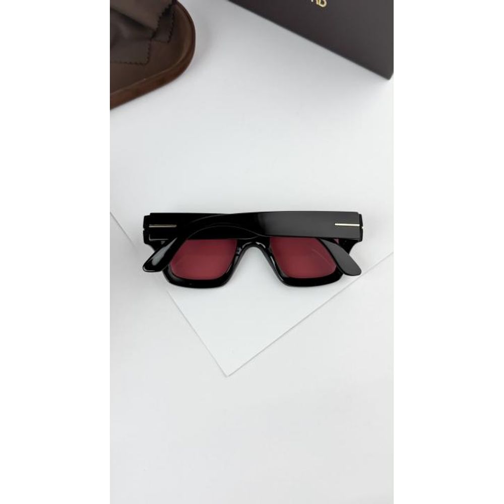 Tomfor_black_red-184-23