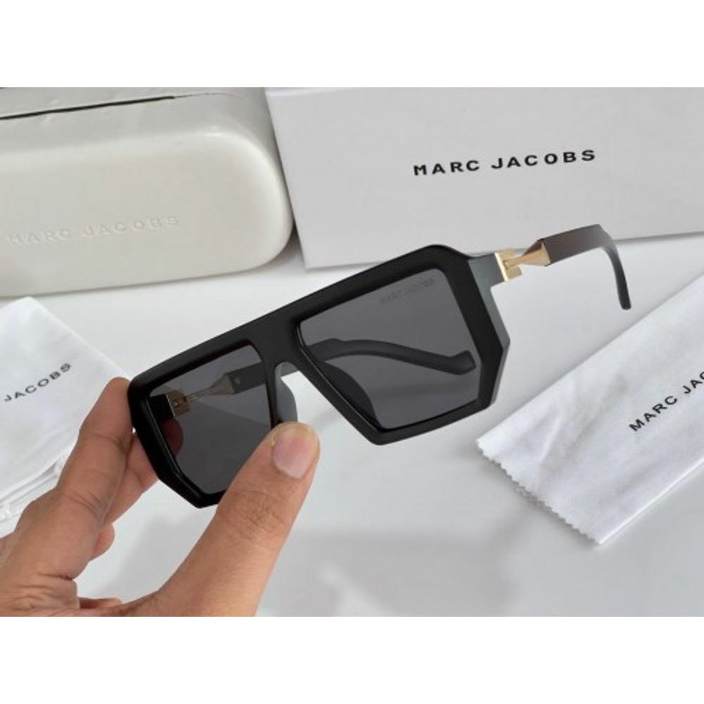 MarcJacobs D-111