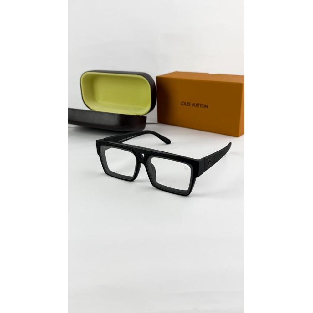 Loui_vuitton_black _1984plano