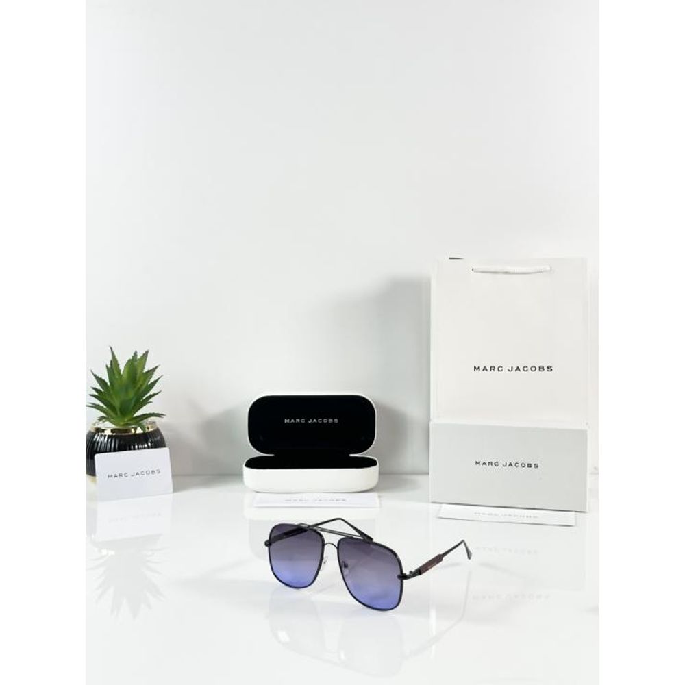 Marc Jacobs 242 Black Blue