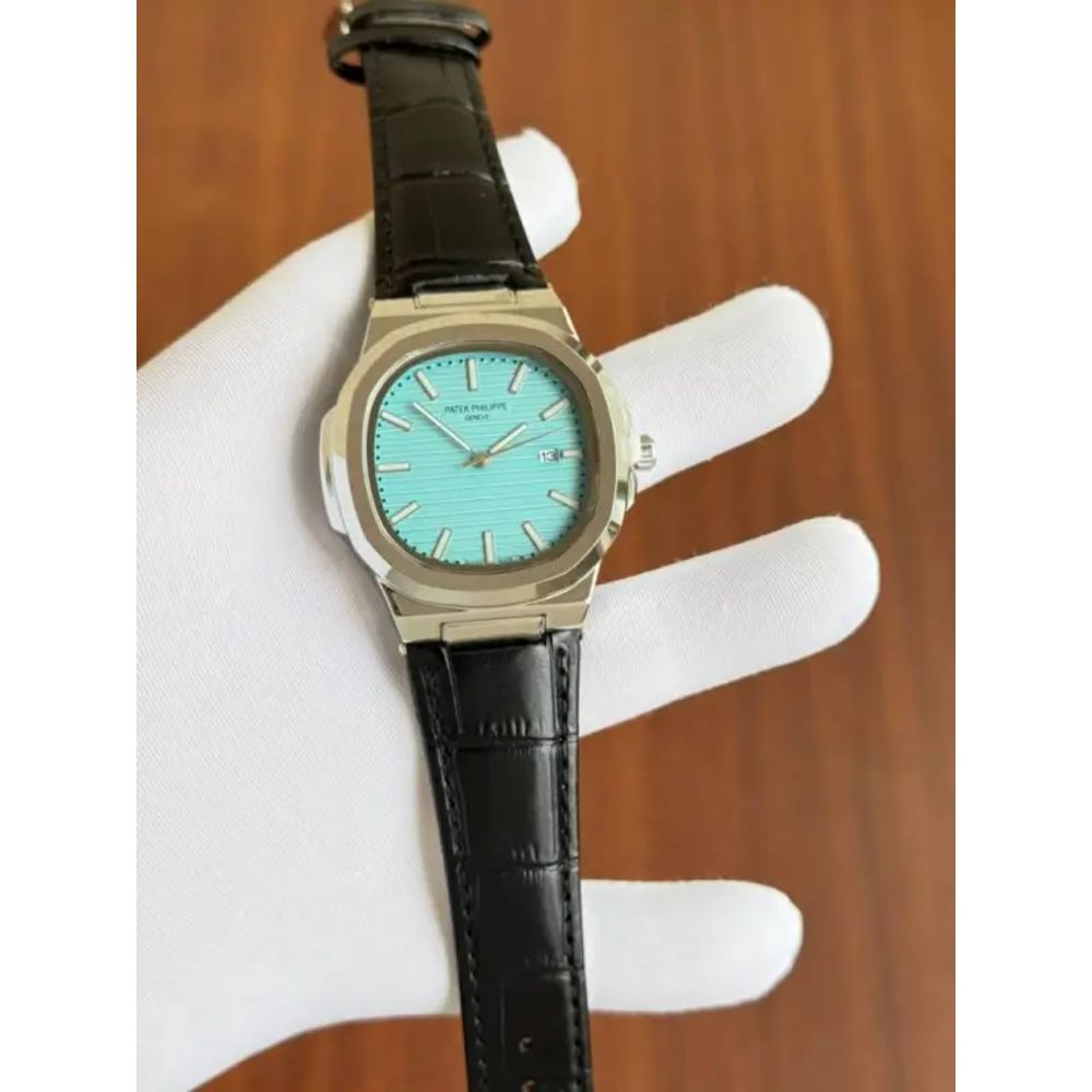 Patek Philipp Nautilus Quartz Leather