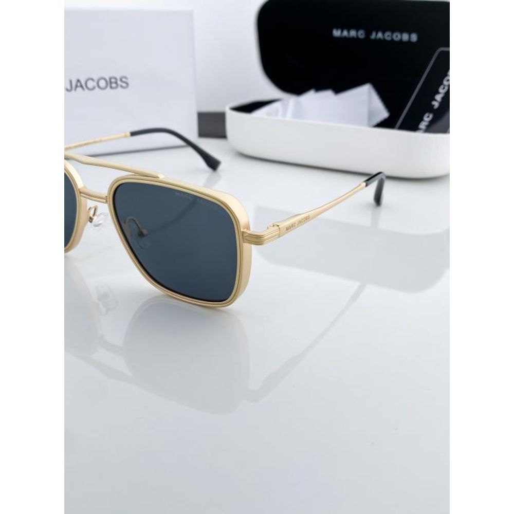 MARC JACOBS gold black 519