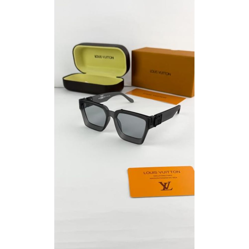 Loius vutton grey 65N