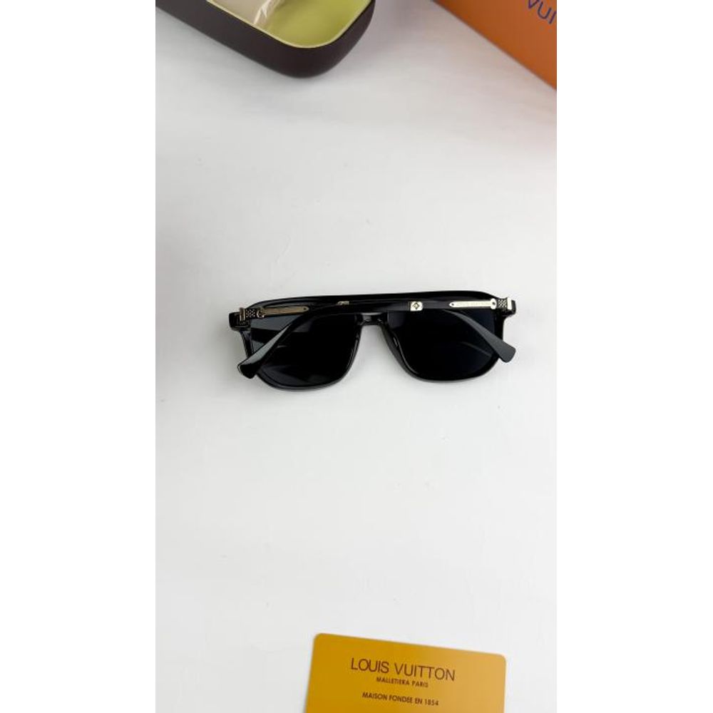 black 1049-77