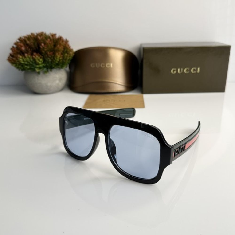 Guchi_0255_Black_Blue