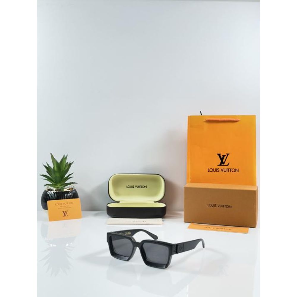Loius Vutton 0325 Matte Black