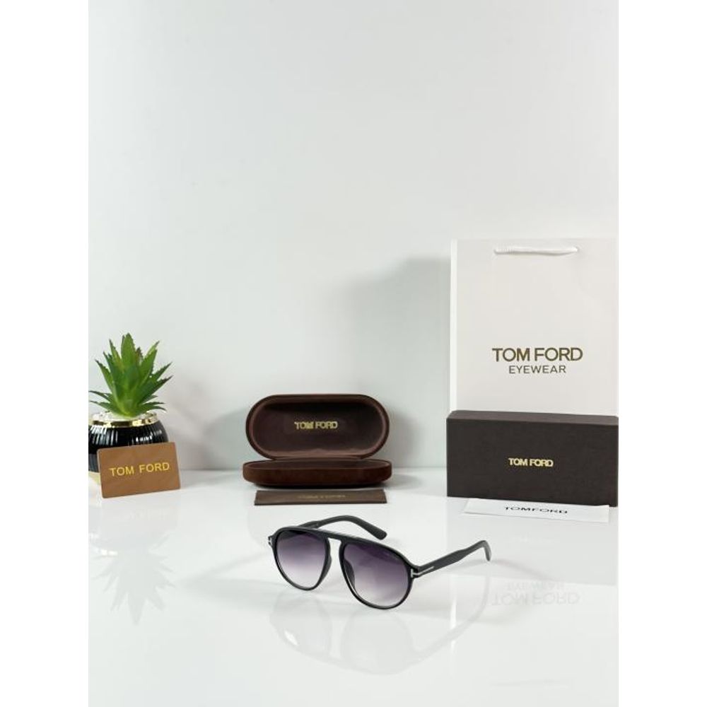 TOM 755 Black Shaded