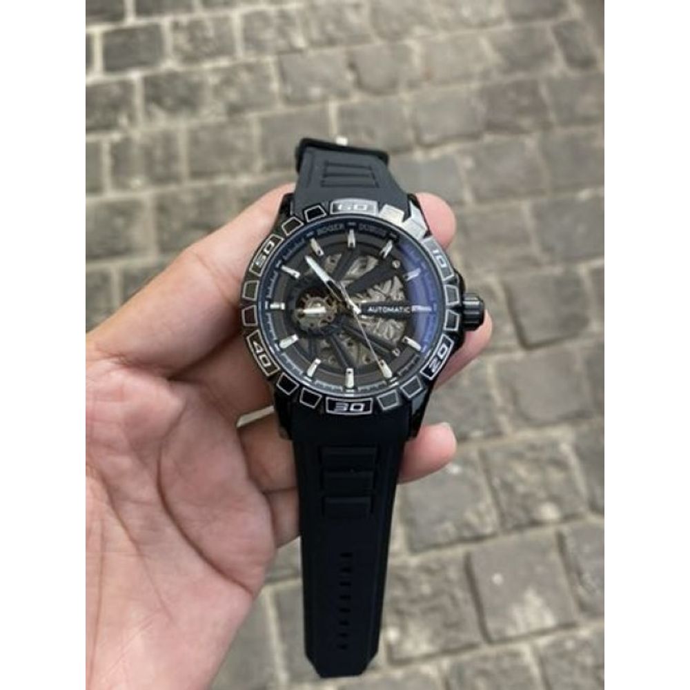 Roger Dubuis full black