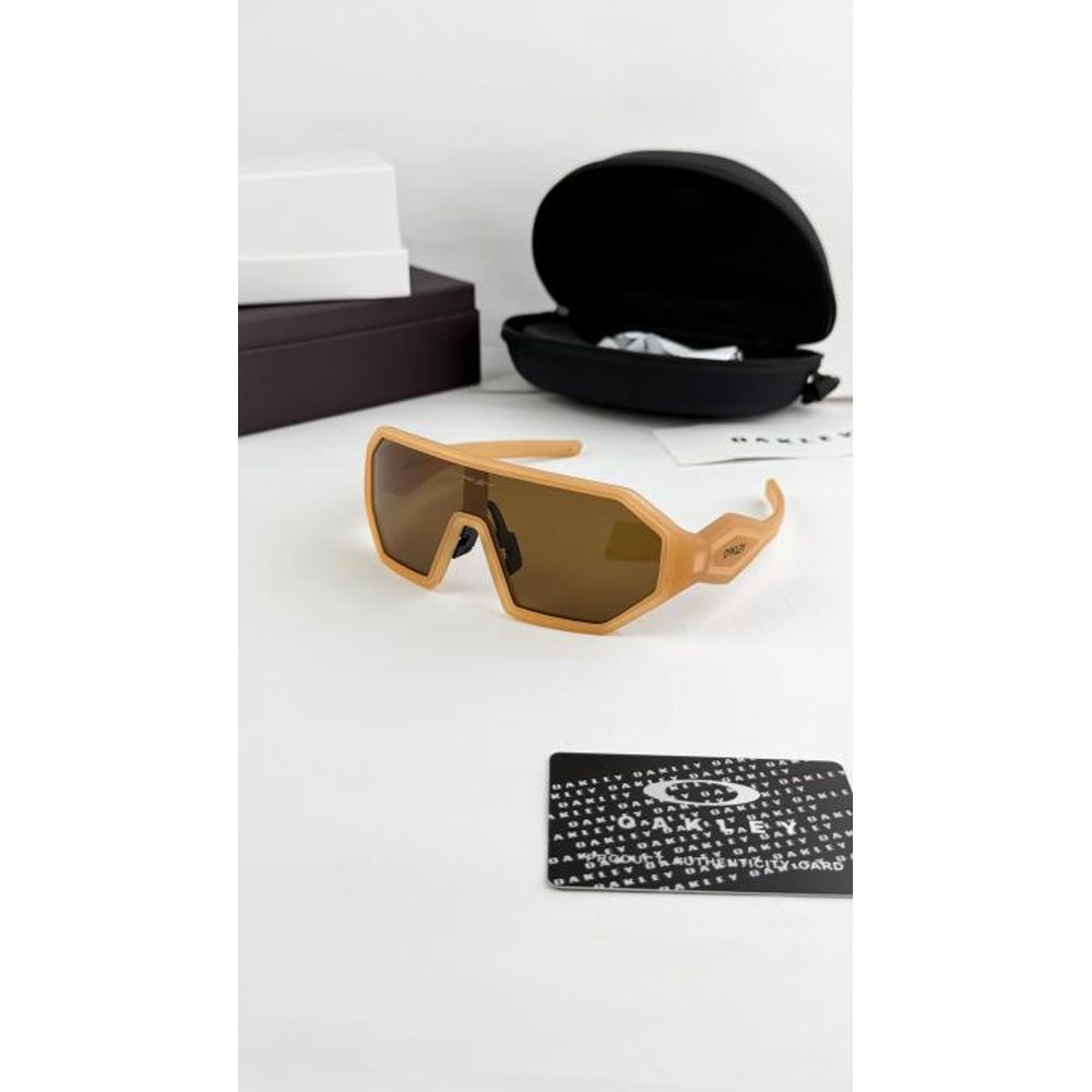Oakly_brown_606