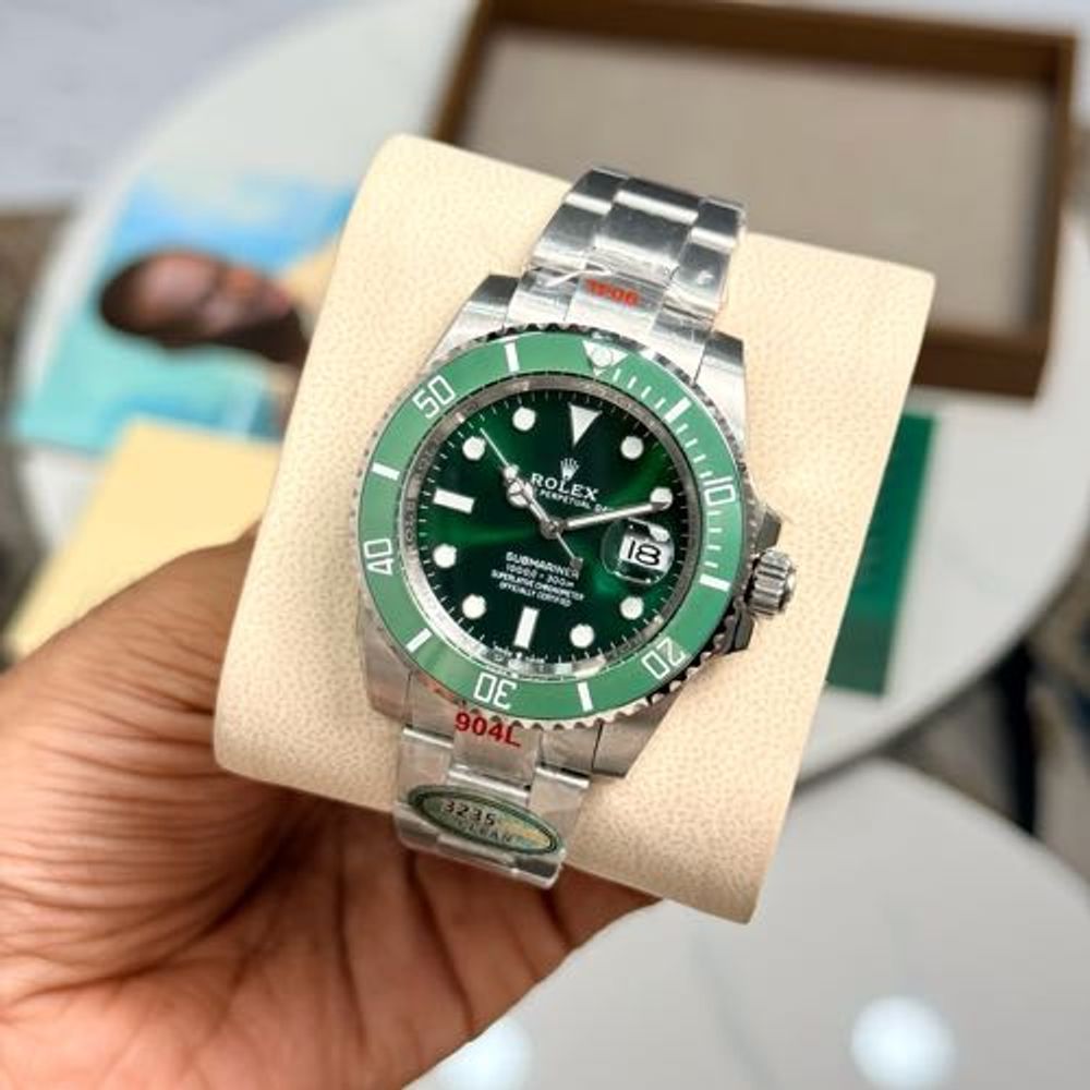Semi ETA Rollex Submariner Oystersteel Green Bezel Green Dial