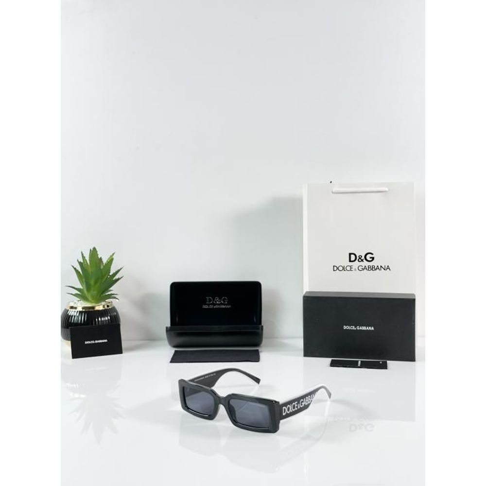 DG 6187 Black White